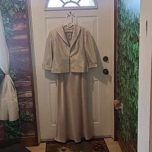 Ladies Size 8 Petite Piece Formal Dress Set From Jessica Howard